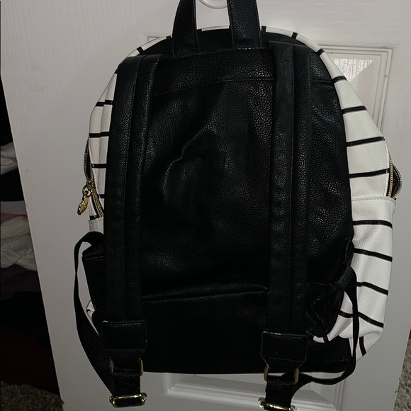 NWOT Betsy Johnson Mini Backpack - Picture 6 of 8